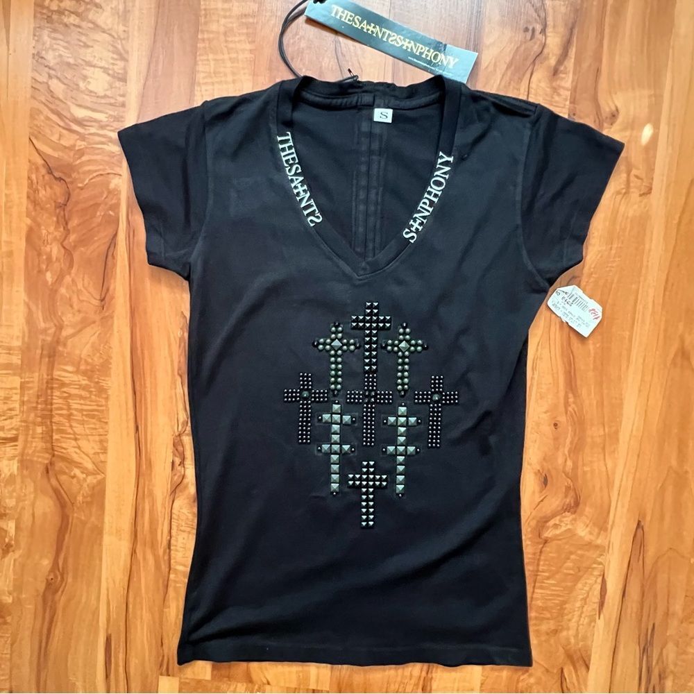 🔥THE SAINTS SINPHONY🔥 short sleeve tee 🔥 NWT 🔥 Y2K 🔥 Size small